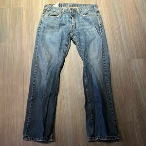 Levi's Classic Blue Straight Jeans with Vintage Appeal
